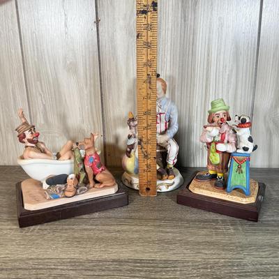 LOT 75B: Clowns w/ Pets: Lego & Ron Lee Sculptures