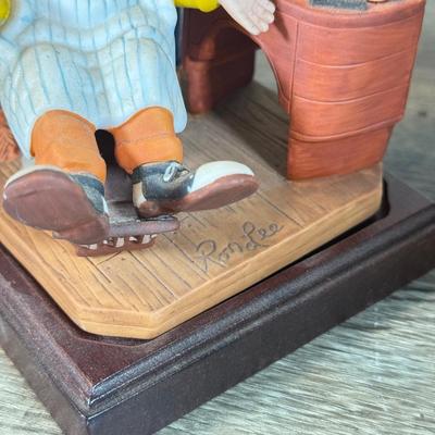 LOT 76B: Ron Lee Clown Sculptures w/ Musical Hobo Clown Sculpture