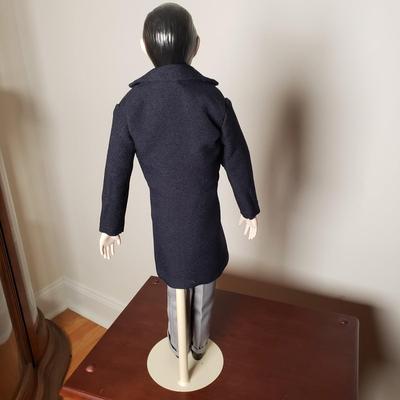 LOT 90L: Gone With The Wind Frankin Heirloom Dolls Scarlett O'Hara & Rhett Butler in Display Case