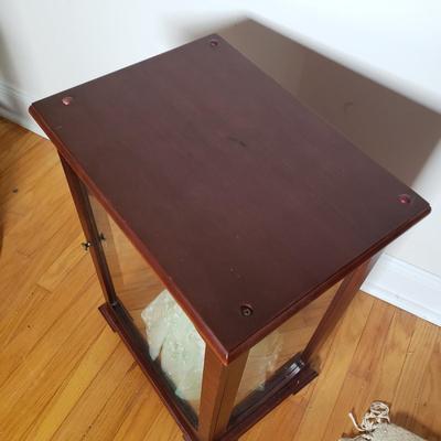 LOT 90L: Gone With The Wind Frankin Heirloom Dolls Scarlett O'Hara & Rhett Butler in Display Case