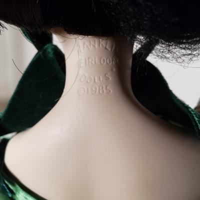 LOT 90L: Gone With The Wind Frankin Heirloom Dolls Scarlett O'Hara & Rhett Butler in Display Case