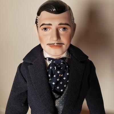 LOT 90L: Gone With The Wind Frankin Heirloom Dolls Scarlett O'Hara & Rhett Butler in Display Case