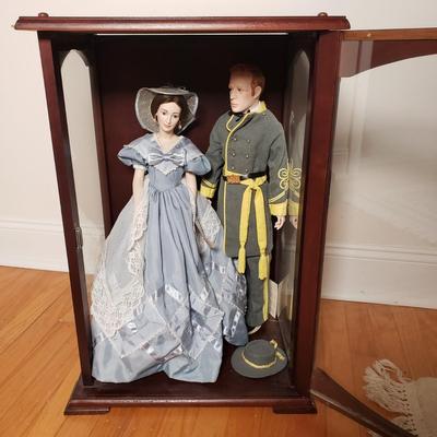 LOT 91L: Gone With The Wind Franklin Heirloom Dolls Melanie & Ashley in Display Case