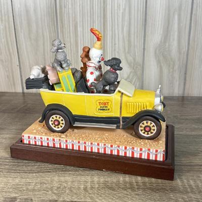 LOT 123B: Ron Lee Clown Car Sculpture w/ 2 Musical Clown Figures: Police & Fire
