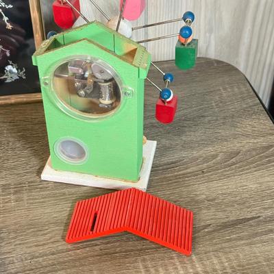 LOT 124B: Vintage Depose Italian Clown Figures, Simple Spinning Clown Toys, Carousel House Bank & More