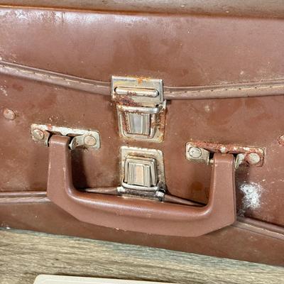 LOT 128B: Collection of Cassette Tapes: Queen, Fleetwood Mac, ZZ Top & More