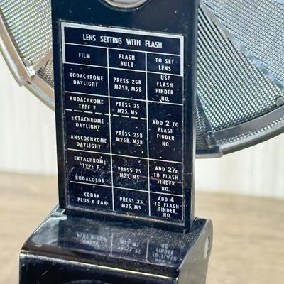 LOT 129B: Vintage Argus Film Camera w/ Detatchable Foldable Flash