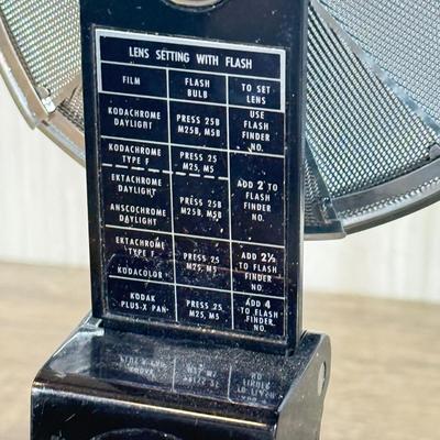 LOT 129B: Vintage Argus Film Camera w/ Detatchable Foldable Flash