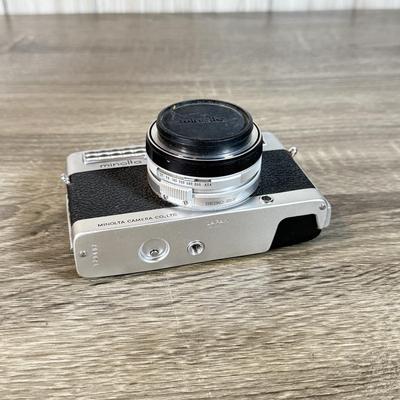 LOT 130B: Vintage Minolta AL-s 35mm Film Camera w/ Telephoto Lens