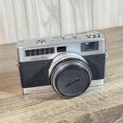 LOT 130B: Vintage Minolta AL-s 35mm Film Camera w/ Telephoto Lens