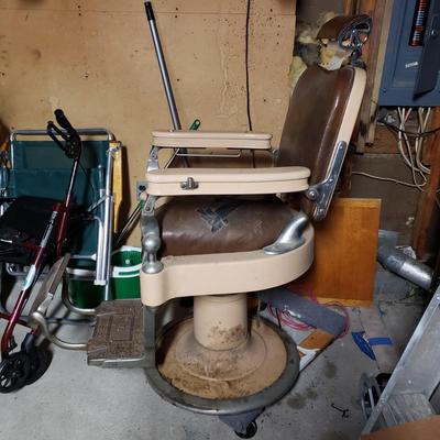 LOT 132G: Antique Theo. A Kochs Barber Chair