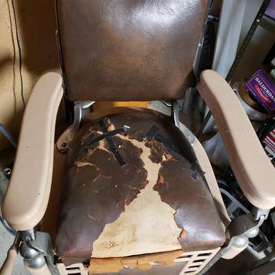 LOT 132G: Antique Theo. A Kochs Barber Chair