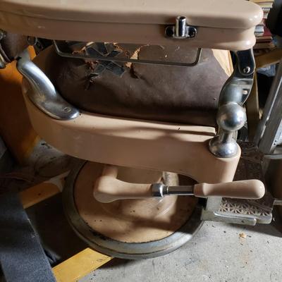 LOT 132G: Antique Theo. A Kochs Barber Chair