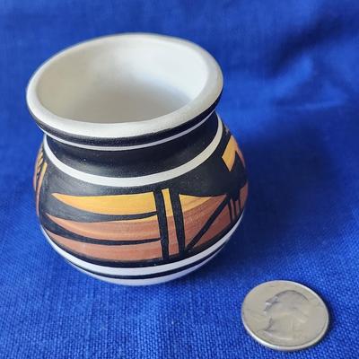 Sale Photo Thumbnail #317: Ute Mountain Tribe, signed M Y 
3 inch diameter by 2.5 inches tall