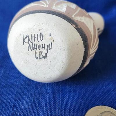 Sale Photo Thumbnail #321: Signed   KNHO  NAVAJO  LISA  
4 inches tall, 3 inch diameter at the widest