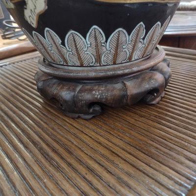 Sale Photo Thumbnail #2319: Vintage MCM Chinoiserie Ceramic Jar Post Table Lamp