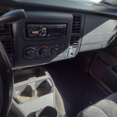 2004 Dodge Dakota Pickup Truck Automatic Gas Engine Clear Title (See the Notes Below)