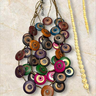 Lot of Costume Jewelry Just Necklaces (10)