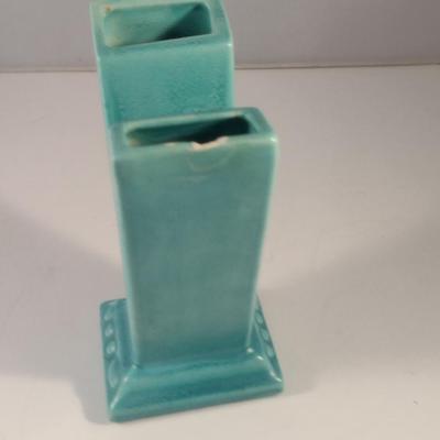 Sale Photo Thumbnail #297: Antique Poppy Trail Pottery WWII 'V is for Victory' Vase- Approx 6" Tall.  Item has large chip at top- please see all pictures.