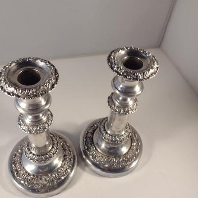 Sale Photo Thumbnail #304: Pair of Vintage Georgian Design Candle Stick Holders- Approx 8" Tall.  Items are meant to be telescoping, but one candle stick holder does not slide properly.