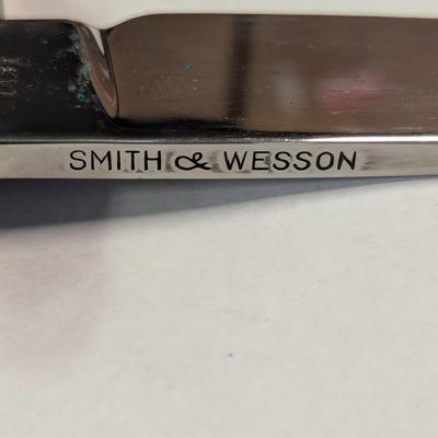 Smith & Wesson Fixed Blade Wooden Handled 1431 Knife w/ Leather Sheath