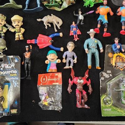 Ozzy Osborne Space Jam Lebron James Happy Meal Toy & The Osbourne Family Keychain Vintage - Ozzy Toy Lot