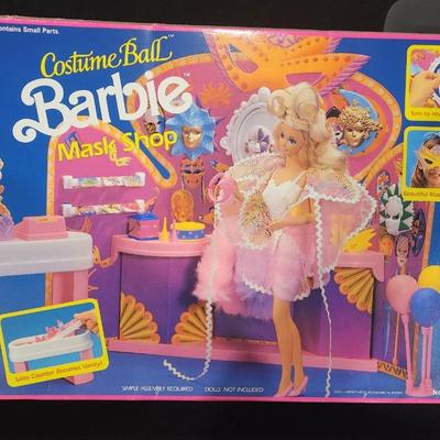 Vintage Barbie Doll Wedding Day Fashion Trunk 1991 & Costume Ball Mask Shop Retro Rare