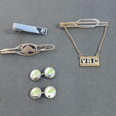 Vintage equestrian cuff links, Tie Chain VAC - vintage Tie clips - in an old box.