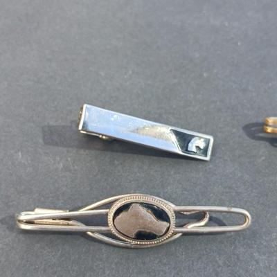 Vintage equestrian cuff links, Tie Chain VAC - vintage Tie clips - in an old box.