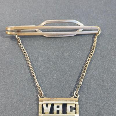 Vintage equestrian cuff links, Tie Chain VAC - vintage Tie clips - in an old box.