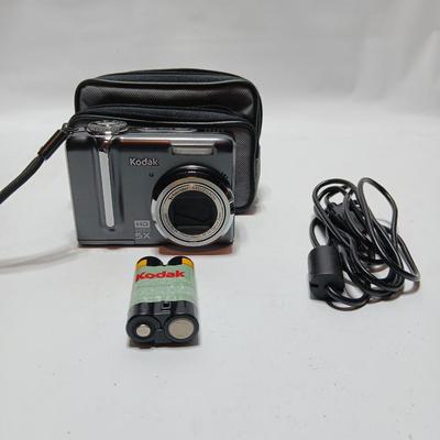 Kodak EasyShare Z1285 digital camera high-definition digital camera with case 12 MP 5x zoom