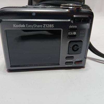 Kodak EasyShare Z1285 digital camera high-definition digital camera with case 12 MP 5x zoom