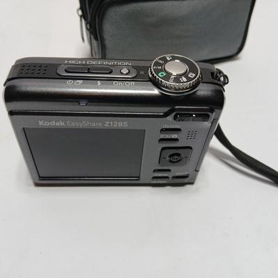 Kodak EasyShare Z1285 digital camera high-definition digital camera with case 12 MP 5x zoom