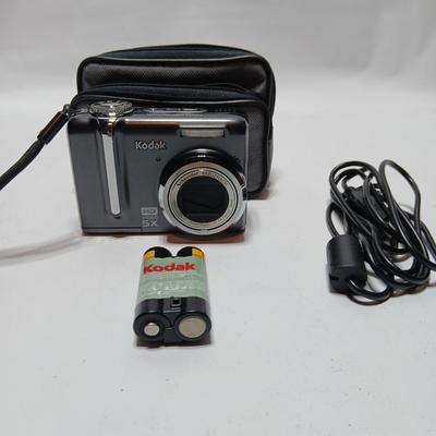 Kodak EasyShare Z1285 digital camera high-definition digital camera with case 12 MP 5x zoom