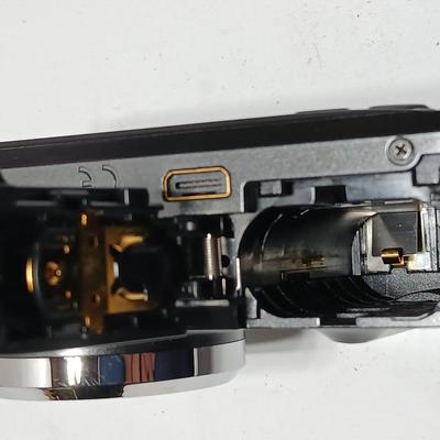 Kodak EasyShare Z1285 digital camera high-definition digital camera with case 12 MP 5x zoom