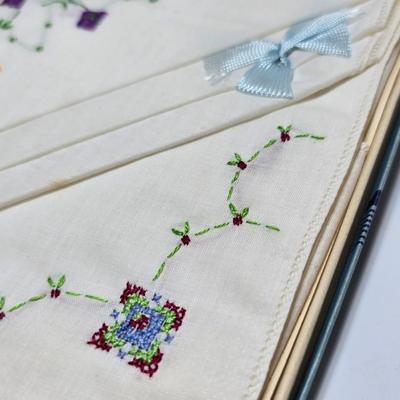 At least 10 Vintage embroidered kerchiefs - and Spunwell pillowcases in original boxes -