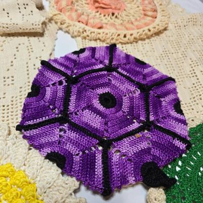 Vintage crocheted doilies and trivets - pot holders - Vintage retro fun!