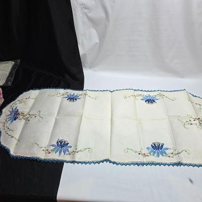 Assortment of embroidered cloth - flowers, cats and other cute patterns