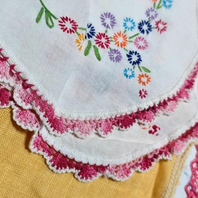Assortment of embroidered cloth - flowers, cats and other cute patterns