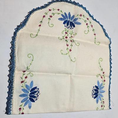 Assortment of embroidered cloth - flowers, cats and other cute patterns