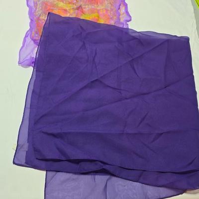 Silk kerchiefs and scarves - 1953 fun! Vintage cloth