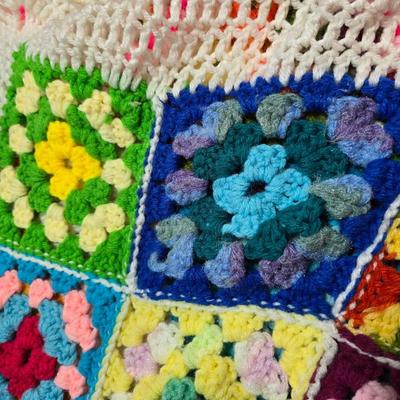 Fancy and fun crocheted Afghan blanket - colorful quilted like pattern