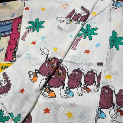 Twin sized vintage sheets - California Raisins - and wrestle mania including Hulk Hogan!