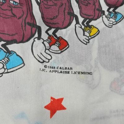 Twin sized vintage sheets - California Raisins - and wrestle mania including Hulk Hogan!