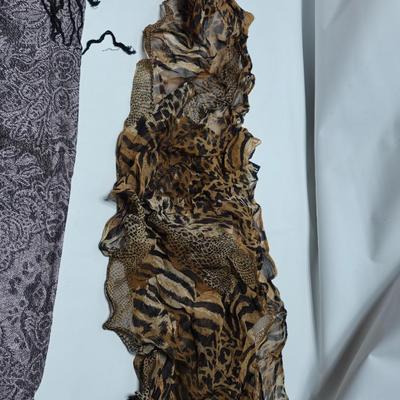 Nice scarves -of different colors and patterns new Croft & Barrow neck scarf