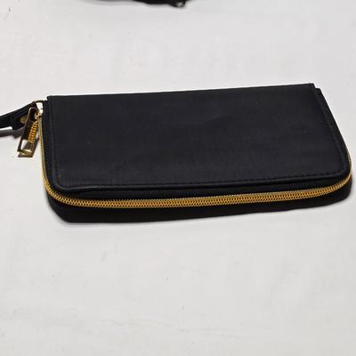 Collection of purses and small wallets - including vintage 1960's beaded purse with Bakelite handle Kiss lock purse -
