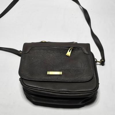 Collection of purses and small wallets - including vintage 1960's beaded purse with Bakelite handle Kiss lock purse -