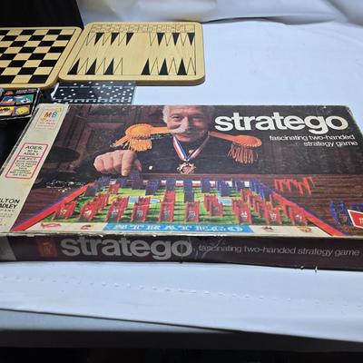 Board games - Easy Money - Strageo - Clue - Checkers and more