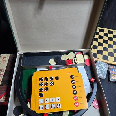 Board games - Easy Money - Strageo - Clue - Checkers and more