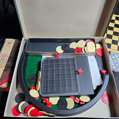 Board games - Easy Money - Strageo - Clue - Checkers and more